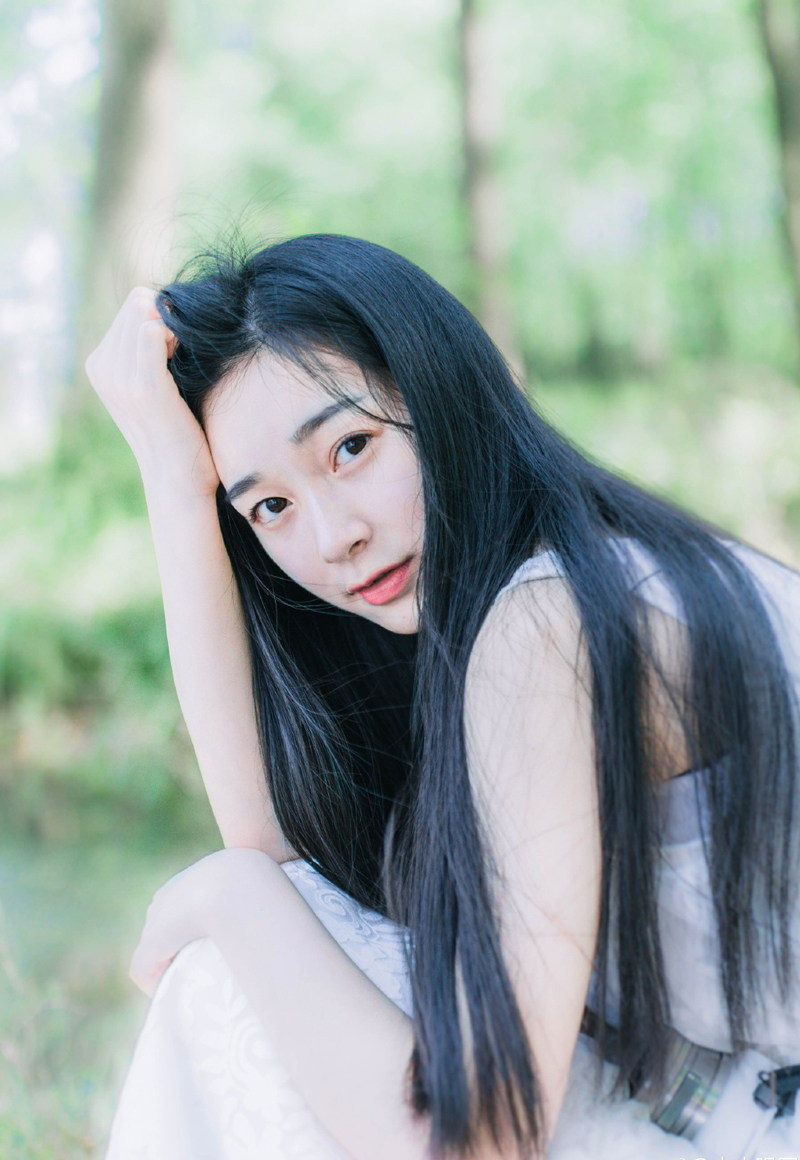 真正的价值并不在人生的舞台上，而在我们扮演的角色中。